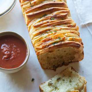 Cheesy Herb Pull Apart Pizza Bread