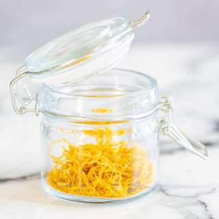 How to Dry Lemon Peel