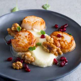 Seared Scallops with Cauliflower Puree with Walnut Butter