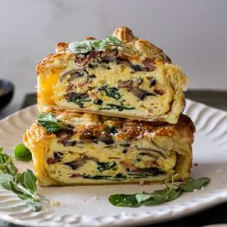 Easy puff pastry breakfast quiche