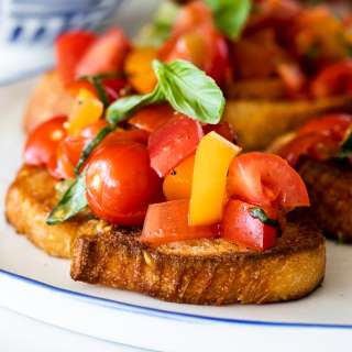 Fresh tomato bruschetta