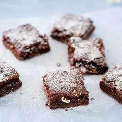 Popcorn Brownie with White Chocolate