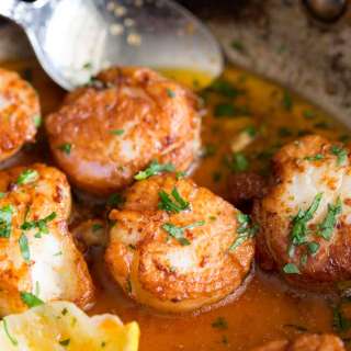 Seared Lemon Paprika Garlic Butter Scallops - 10 Minute Meal