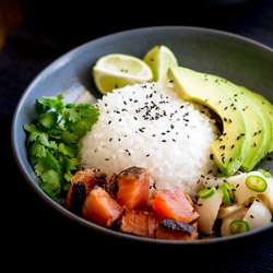 Sushi Bowl with Salmon, Avocado and Lychee Salsa