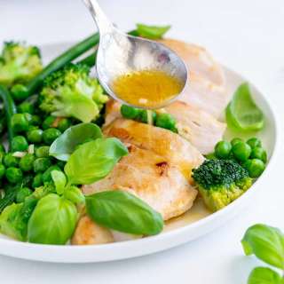 One Pan Garlic Chicken and Veggies Recipe