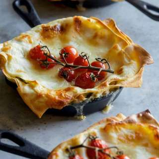 Creamy Turkey and Kale Skillet Lasagna