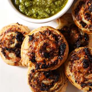 Pesto Pinwheels with Sundried Tomatoes