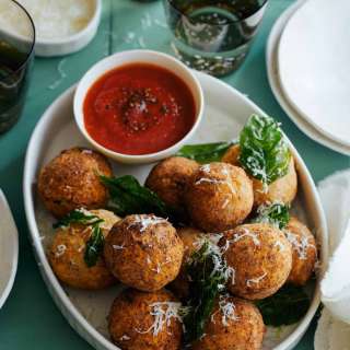 Mozzarella Stuffed Chicken Parmesan Meatballs