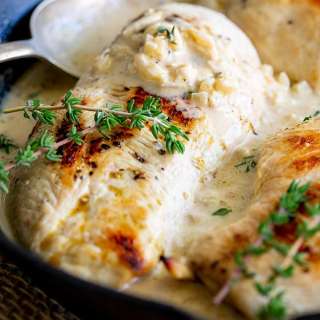 Creamy Chicken in White Wine Sauce