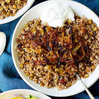 Mujadara Lebanese Lentils and Rice with Crispy Onions
