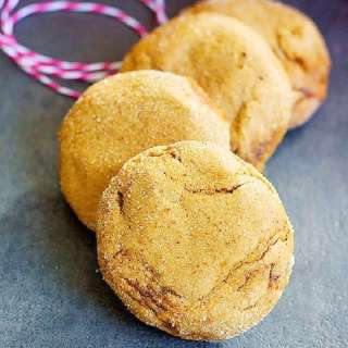 Easy Molasses Cookies
