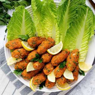 Turkish Vegan Lentil Balls (Mercimek Köftesi)