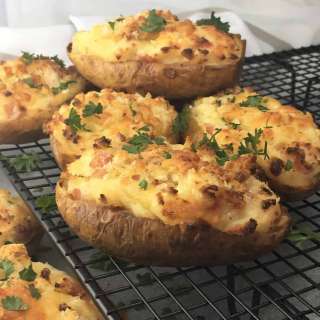 Stuffed Baked Potatoes with Bacon