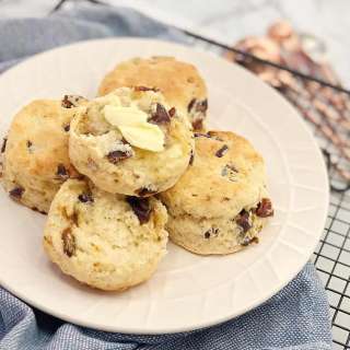 Easy Date Scones