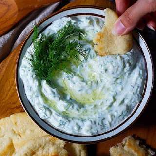 Tzatziki Recipe (Greek Cucumber Sauce)