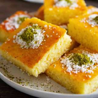 Revani (Turkish Semolina Cake)