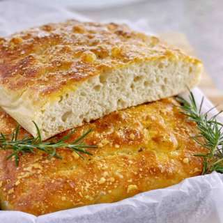 Easy Focaccia Genovese (No Knead)