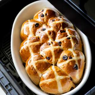 Air Fryer Hot Cross Buns
