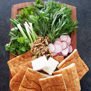 Sabzi Khordan (Persian Herb Platter)