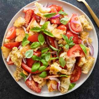 Panzanella (Tuscan Tomato and Bread Salad)