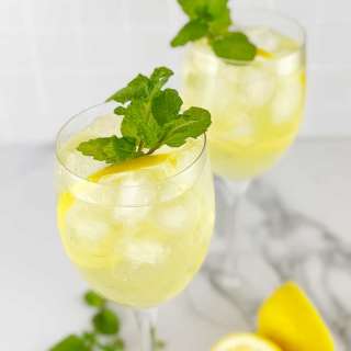 Limoncello Spritz