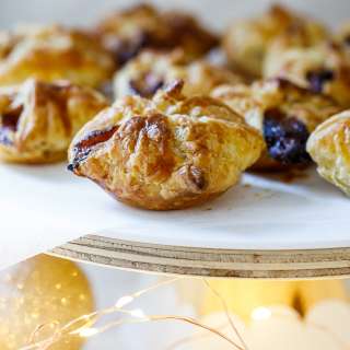 Easy Cranberry Brie Pastry Puffs