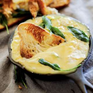 Easy baked brie