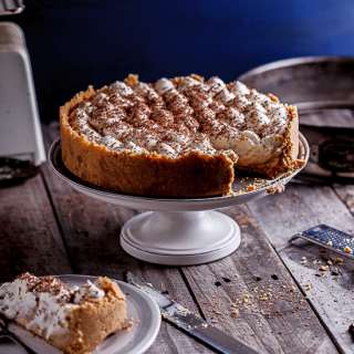 No-bake Banoffee pie with white chocolate mousse topping