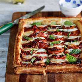 Caprese tart with roasted tomatoes