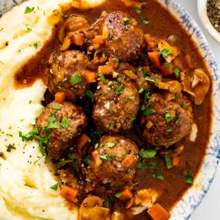 Boeuf Bourguignon Meatballs