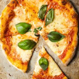Perfect Neapolitan Pizza (Pizza Napoletana)
