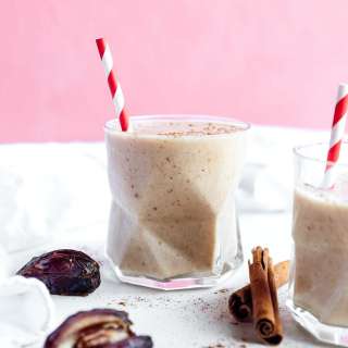 Healthy 4-Ingredient Date Shake