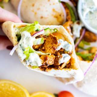 Chicken pitas with dill yogurt sauce