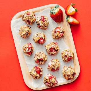 Strawberry Oatmeal Cookie Bites (Healthy Cookies!)