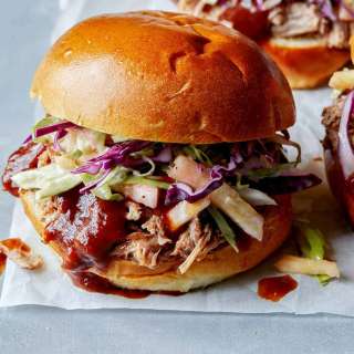 Slow Cooker BBQ Pulled Pork Sandwiches