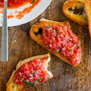 Pan con Tomate