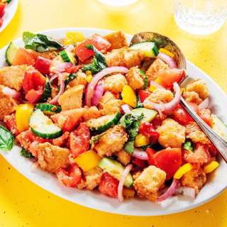 Classic Panzanella Toscana Recipe (Super Easy!)