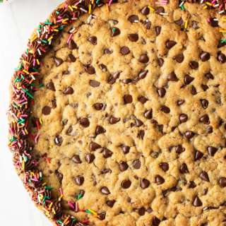 Chocolate Chip Cookie Cake Recipe + Video