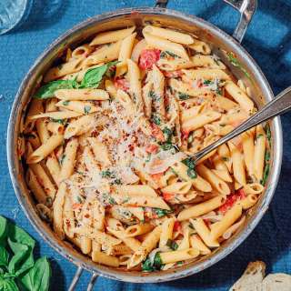 Easy One Pot Pasta (Ready In 15 Minutes)