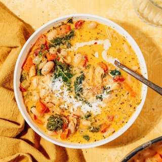 Tuscan White Bean Soup Recipe (Vegetarian)