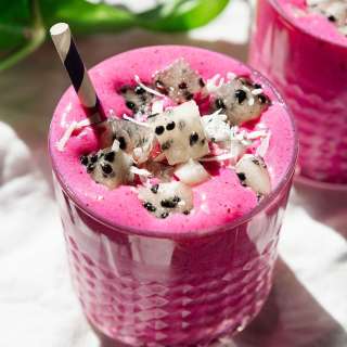 3-Ingredient Dragon Fruit Smoothie