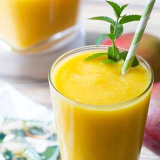 Mango Smoothie Recipe with Green Tea