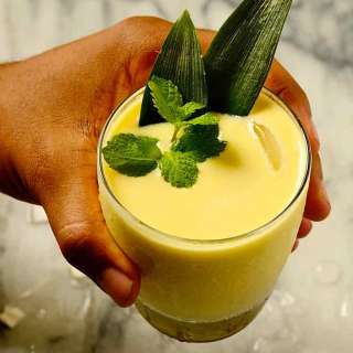 Batida de Abacaxi Com Coco