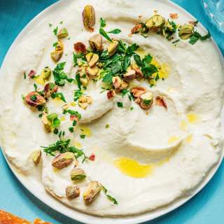 Creamy Whipped Feta Dip (5 Minutes)