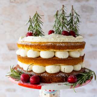 White Chocolate Berry Christmas Cake