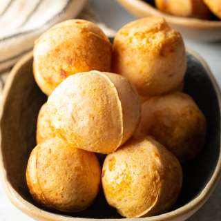 Brazilian Cheese Bread (Pao de Queijo Recipe)