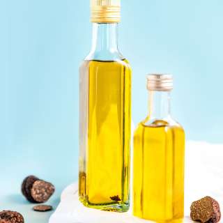 How To Make Truffle Oil (3 Methods)