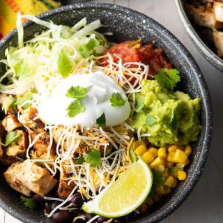 Homemade Chipotle Bowls (Meal Prep!)