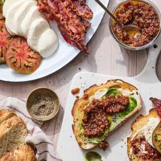 The Perfect BLT (Bacon Lettuce and Tomato)