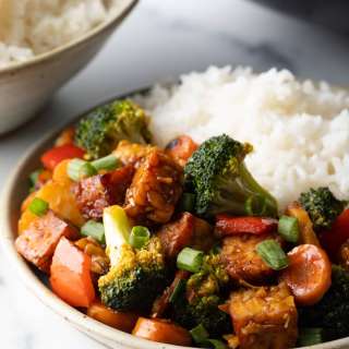 Vegan Stir Fry Recipe with Tempeh